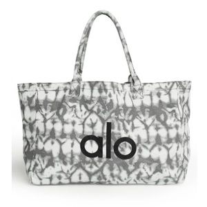 NWT alo yoga gray tie dye oversized shopper tote
